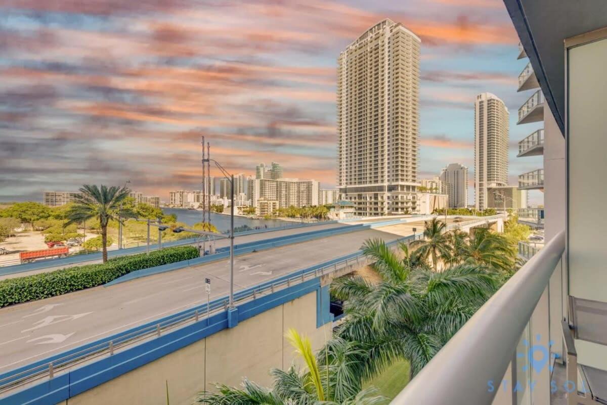 הלנדל ביץ' Balcony - Pool - Near Beach - Gym מראה חיצוני תמונה