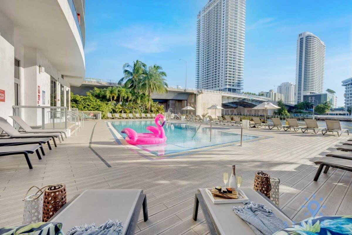 הלנדל ביץ' Balcony - Pool - Near Beach - Gym מראה חיצוני תמונה