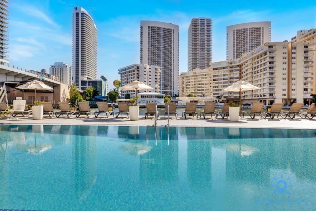 הלנדל ביץ' Balcony - Pool - Near Beach - Gym מראה חיצוני תמונה