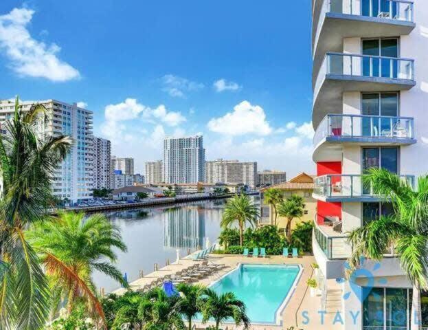הלנדל ביץ' Balcony - Pool - Near Beach - Gym מראה חיצוני תמונה