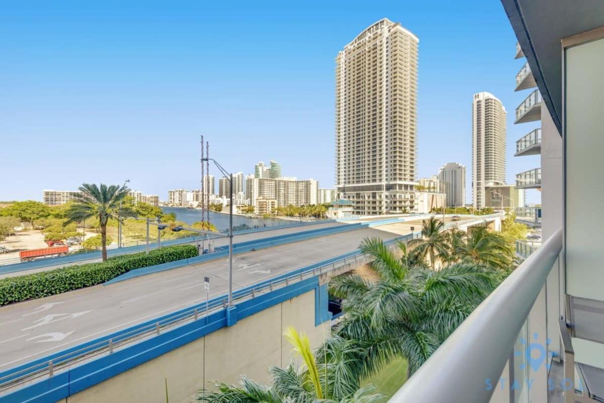 הלנדל ביץ' Balcony - Pool - Near Beach - Gym מראה חיצוני תמונה