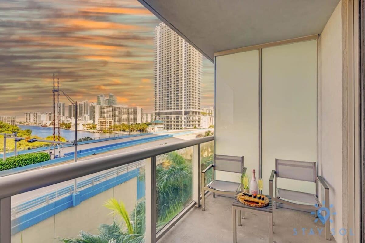 הלנדל ביץ' Balcony - Pool - Near Beach - Gym מראה חיצוני תמונה